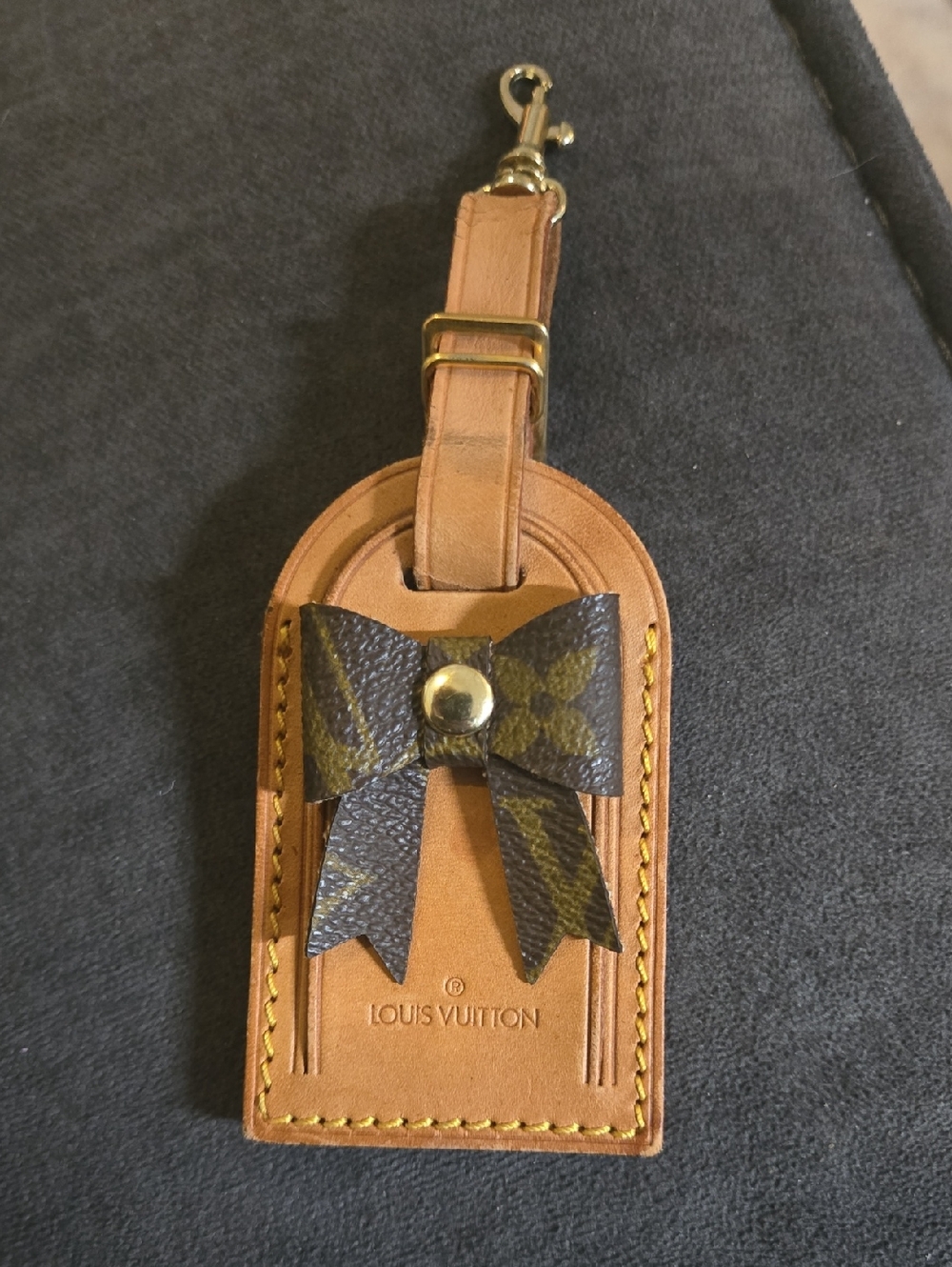 Louis Vuitton Tan and Brown Monogram Bow Leather Luggage Tag